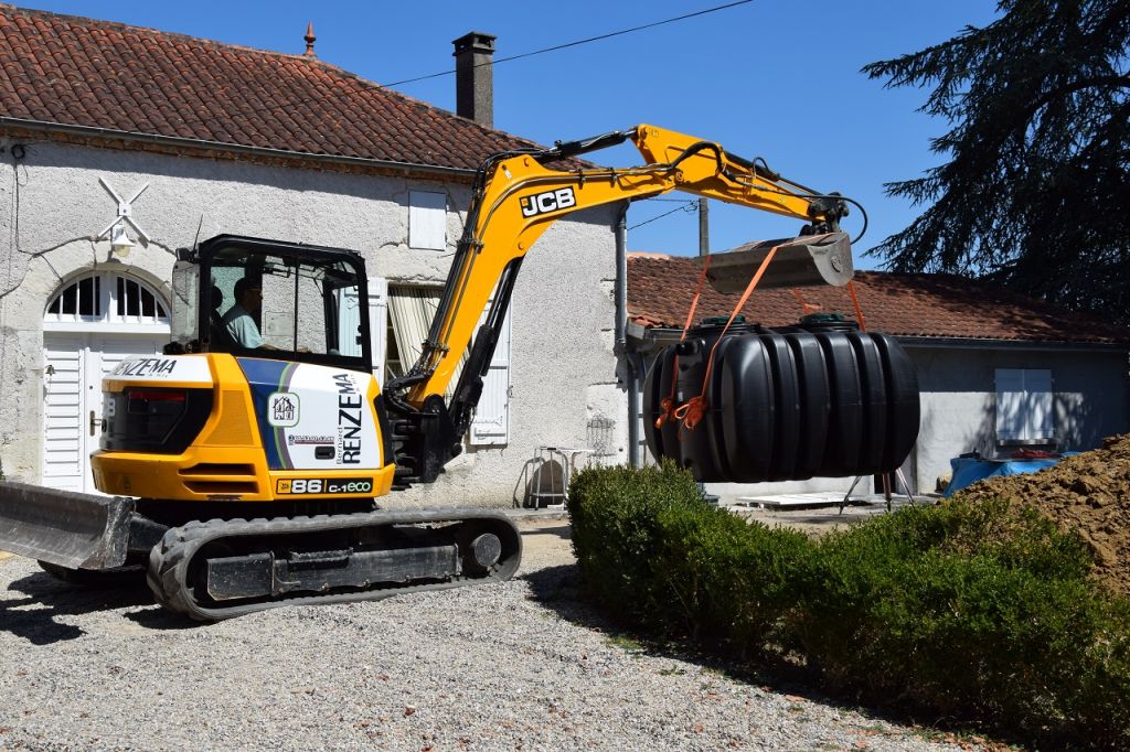 Pelle JCB 8T