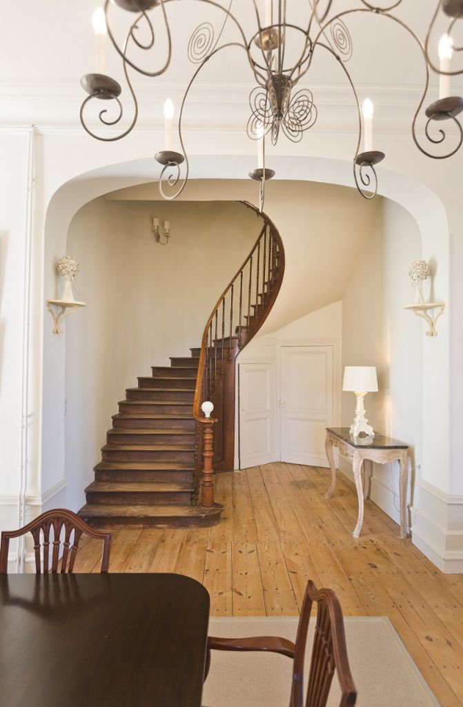 L'escalier menant au deuxième étage