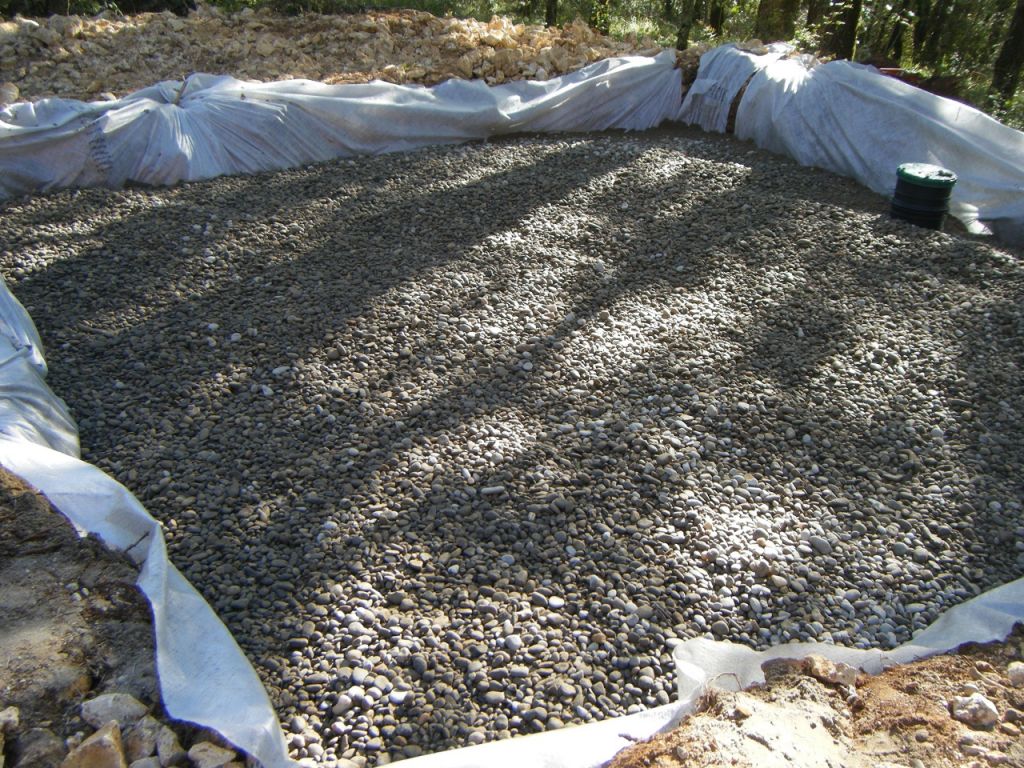 Étape 7, une nouvelle hauteur de gravier est ajoutée